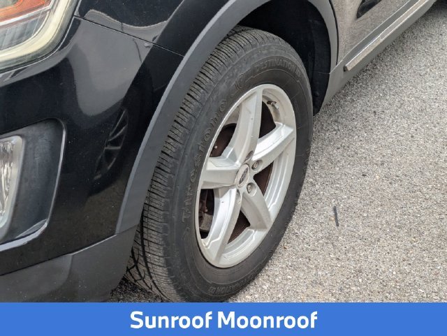 Used 2017 Black Ford XLT image 8