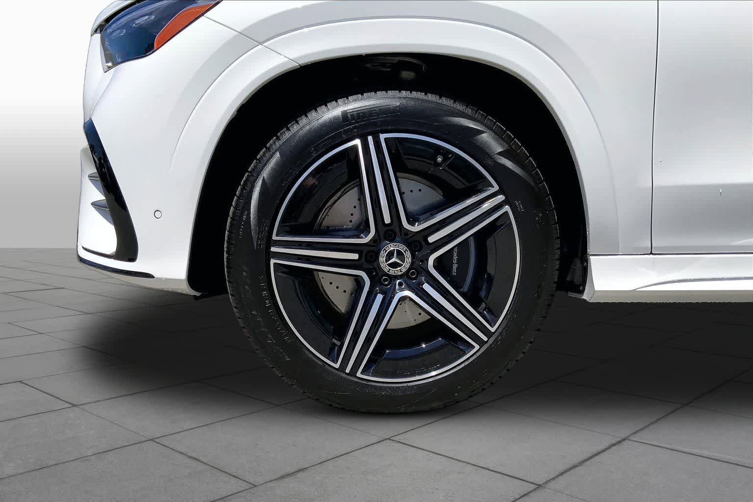 New 2026 Polar White Mercedes-Benz GLE 450 image 15