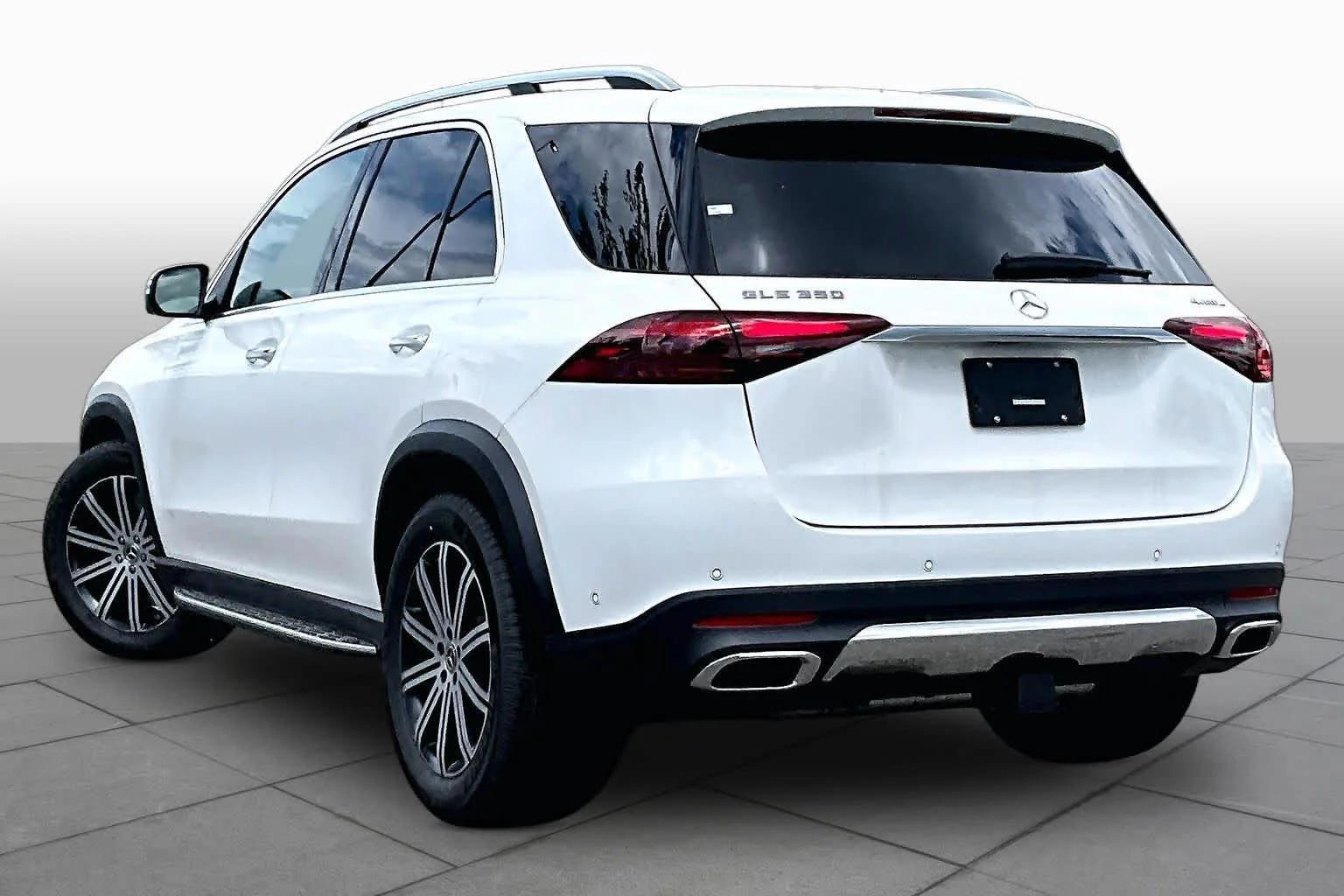 New 2026 Polar White Mercedes-Benz GLE 350 image 4