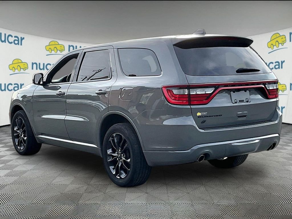 Used 2022 Gray Dodge SXT image 4
