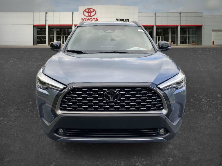Used 2025 Celestite Toyota XLE image 2