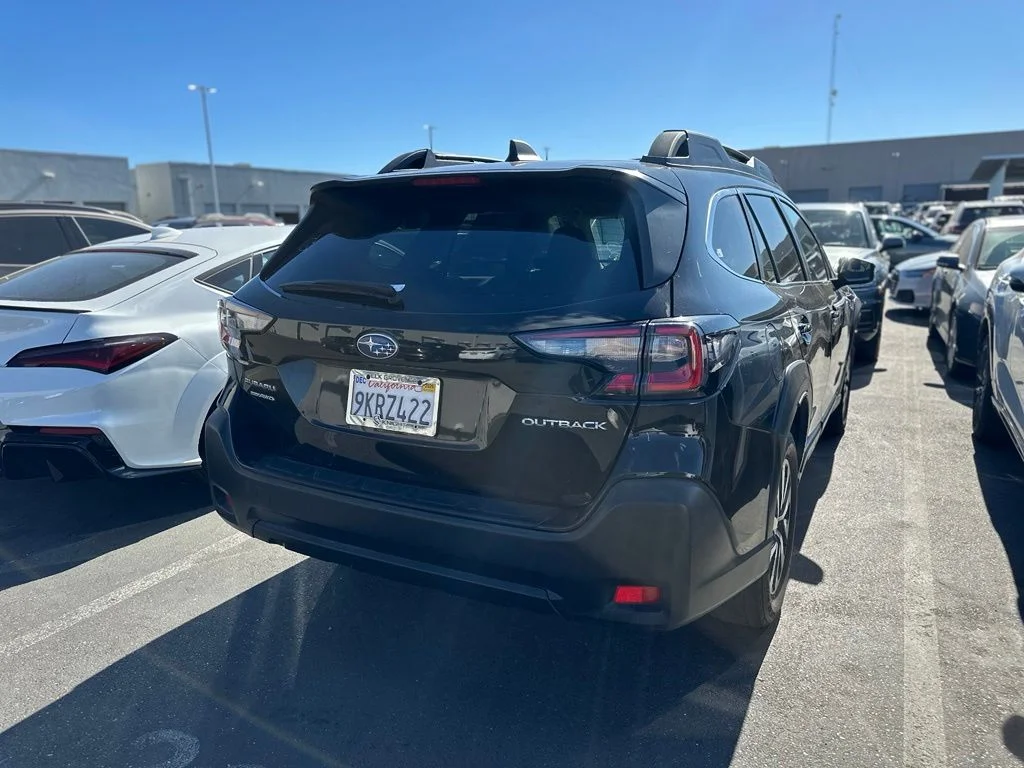 Used 2024 Crystal Black Silica Subaru Premium image 4