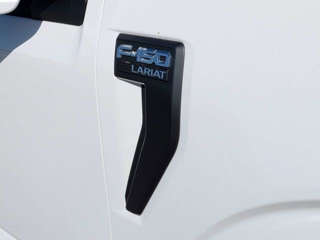 Used 2023 White Ford Lariat image 12