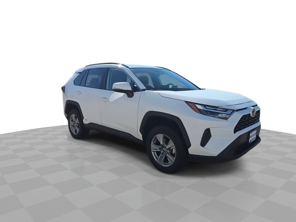 Used 2025 White Toyota XLE image 2