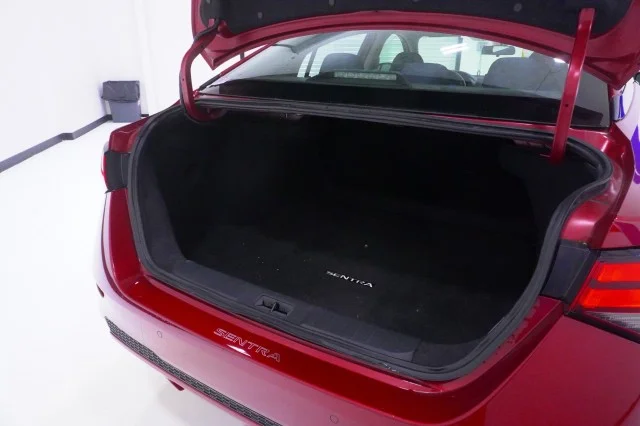 Used 2024  Nissan SV image 8
