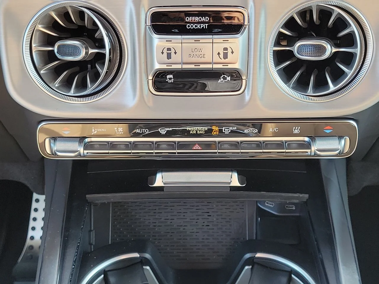 New 2027 Twilight blue Mercedes-Benz G 580 image 20
