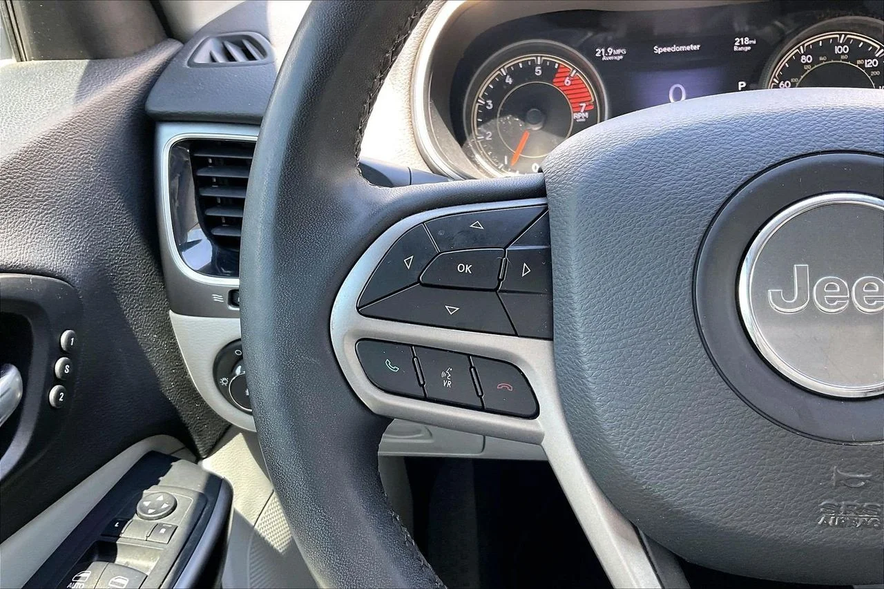 Used 2022 Blue Jeep Limited image 30