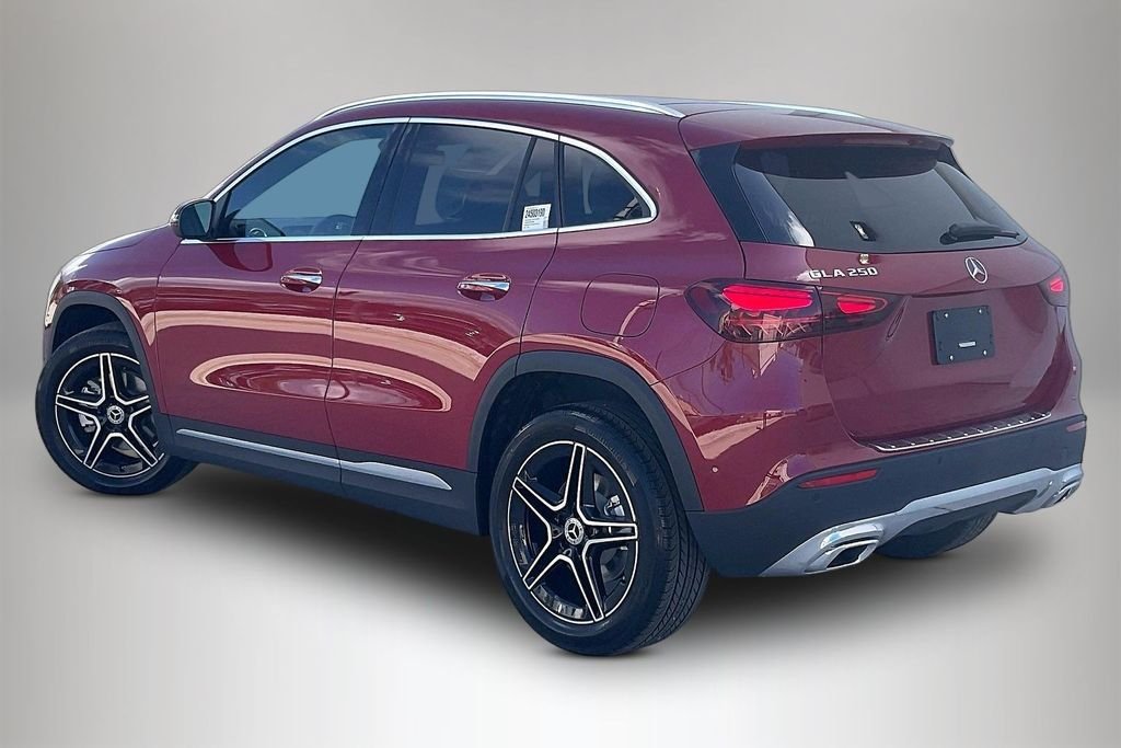 New 2026 MANUFAKTUR Patagonia Red Metallic Mercedes-Benz GLA 250 image 3