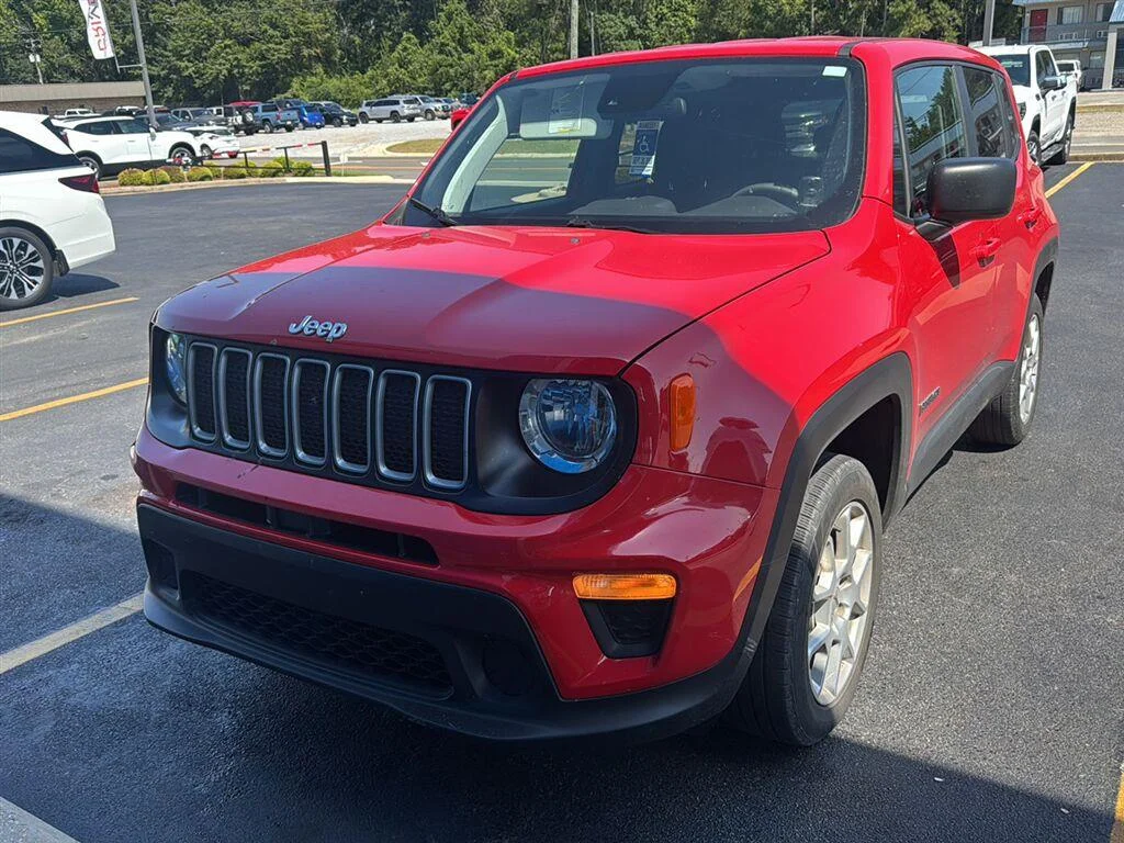 Used 2023 Colorado Red Clearcoat Jeep Latitude image 2