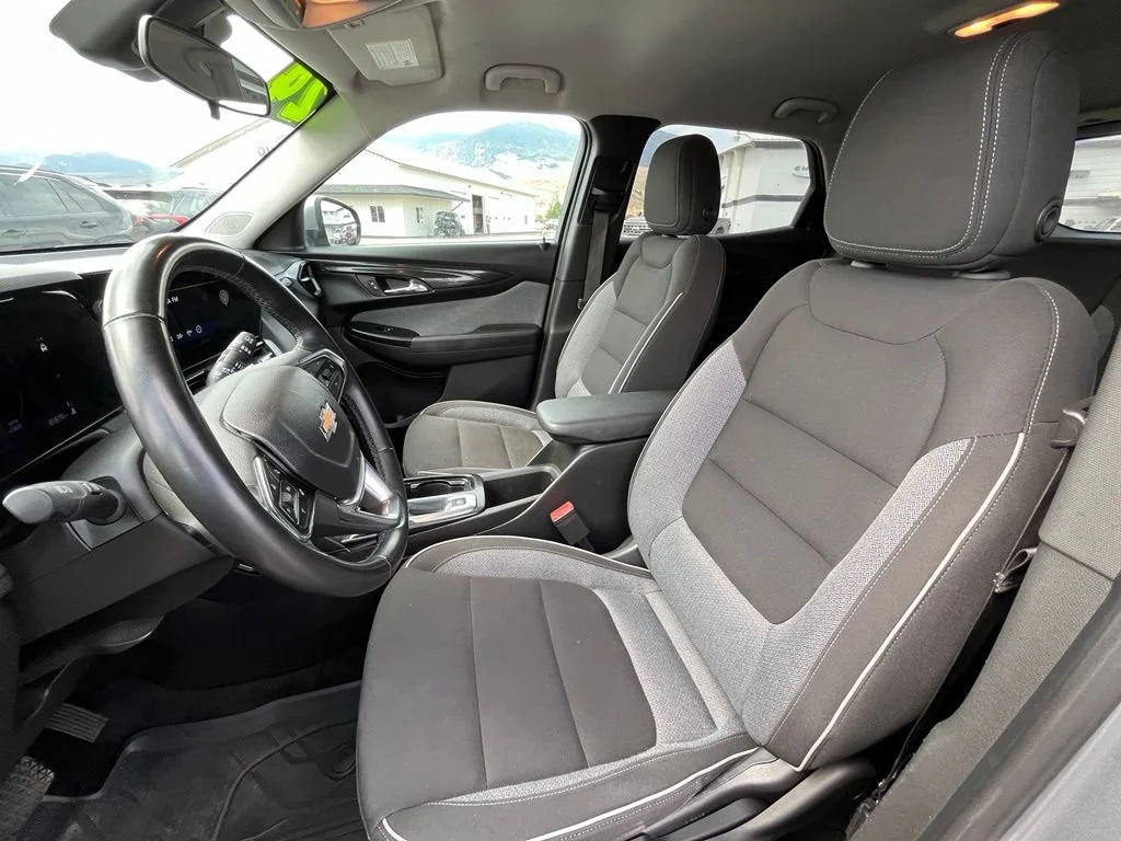 Used 2024 Sterling Gray Metallic Chevrolet LT image 9