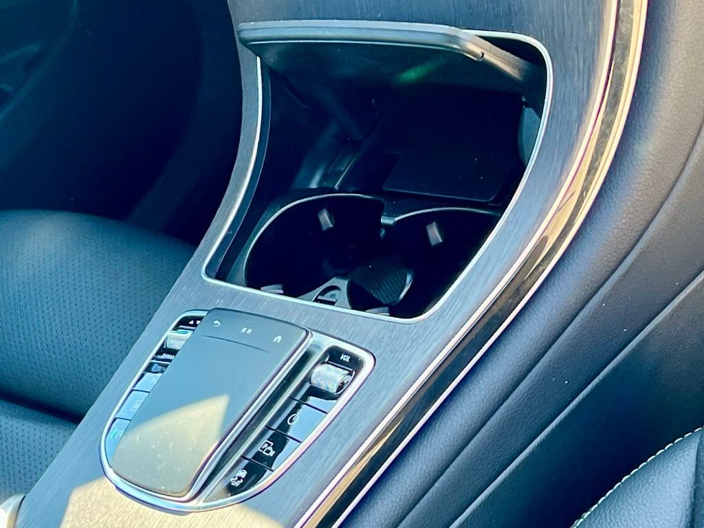 Certified Used 2022  Mercedes-Benz GLC 300 image 19