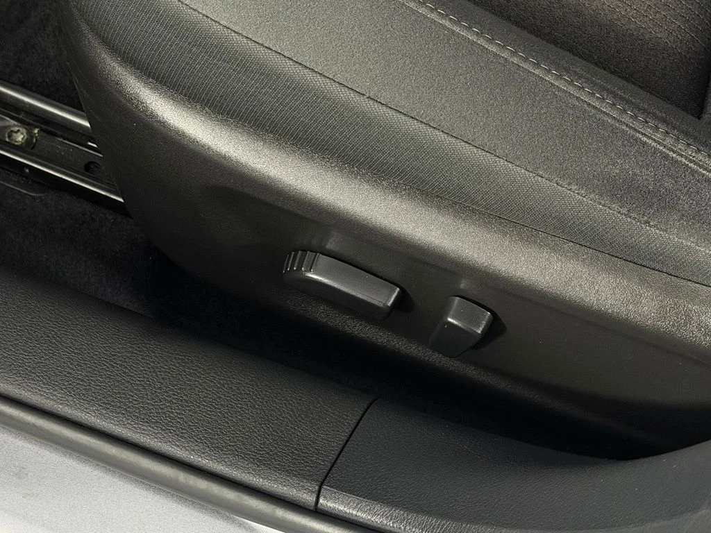 2025 Nissan Altima SV - Photo 25