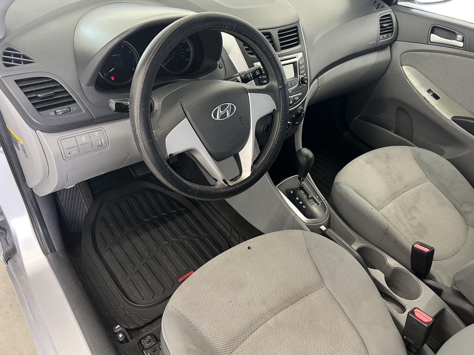 2012 Hyundai Accent GLS - Photo 13