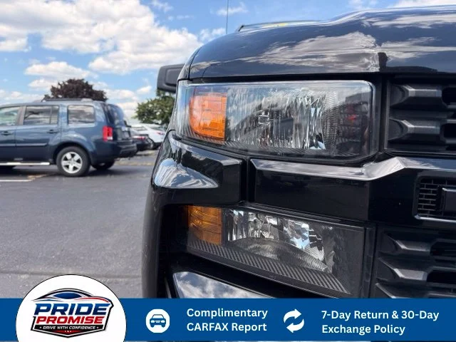 Used 2022 Black Chevrolet Custom image 9