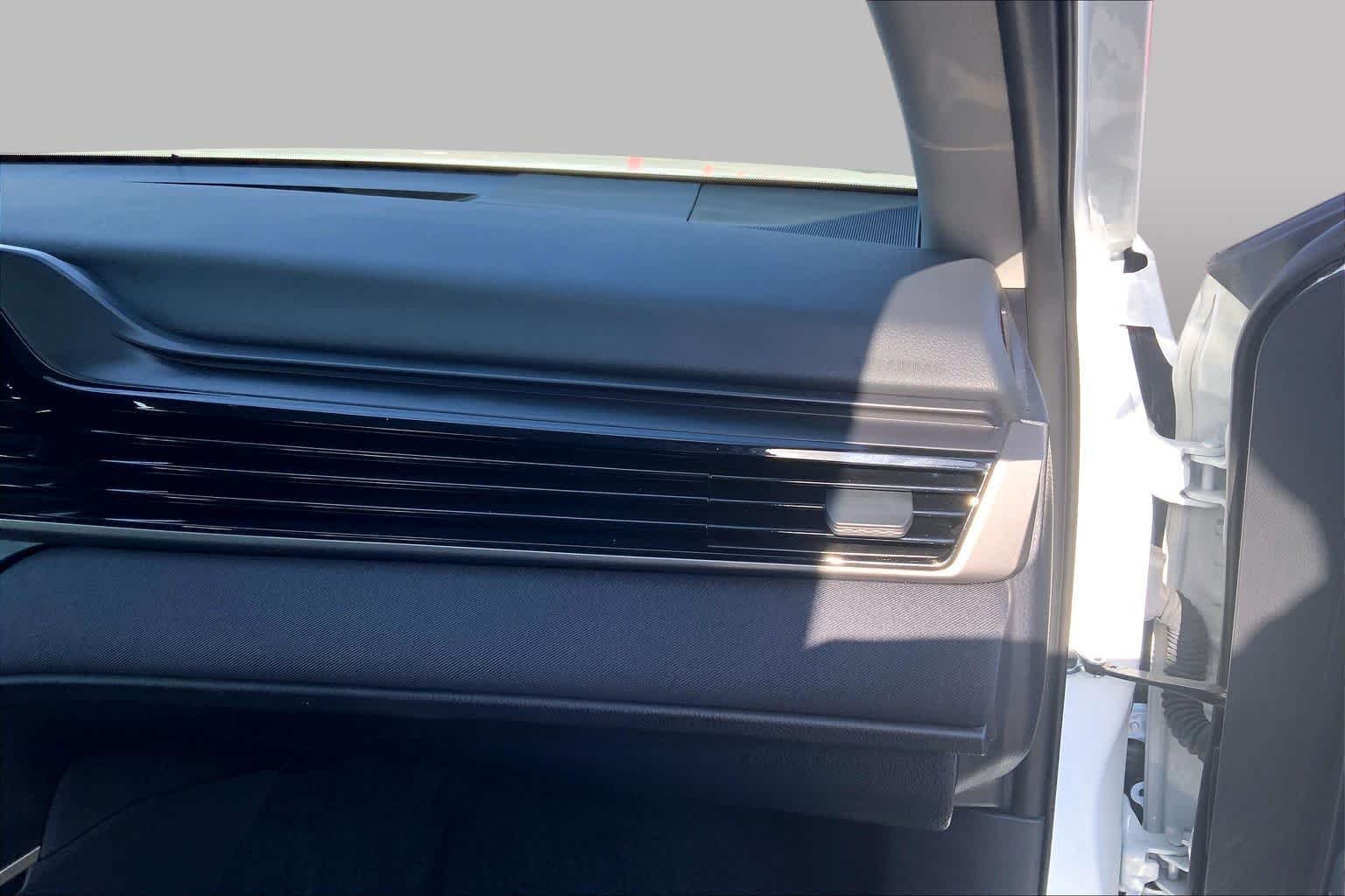 Used 2025 Ice Cap Toyota LE image 19
