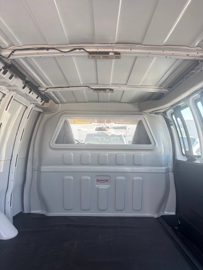 2025 Chevrolet Express Cargo Work Van - Photo 18