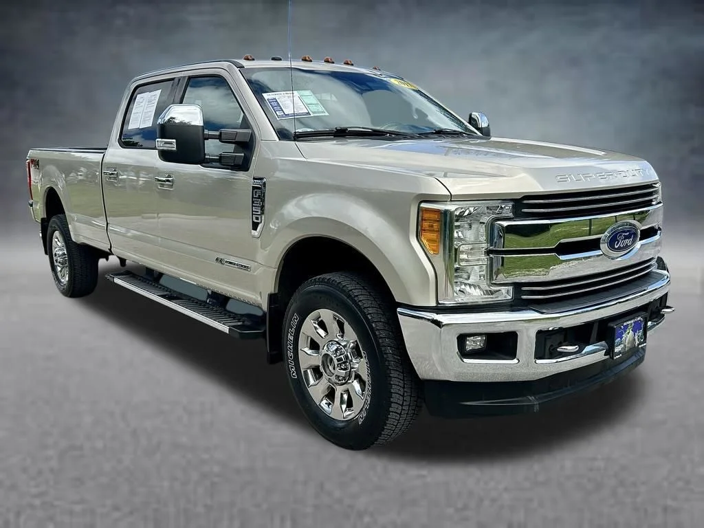 Used 2017 White Gold Metallic Ford Lariat image 3