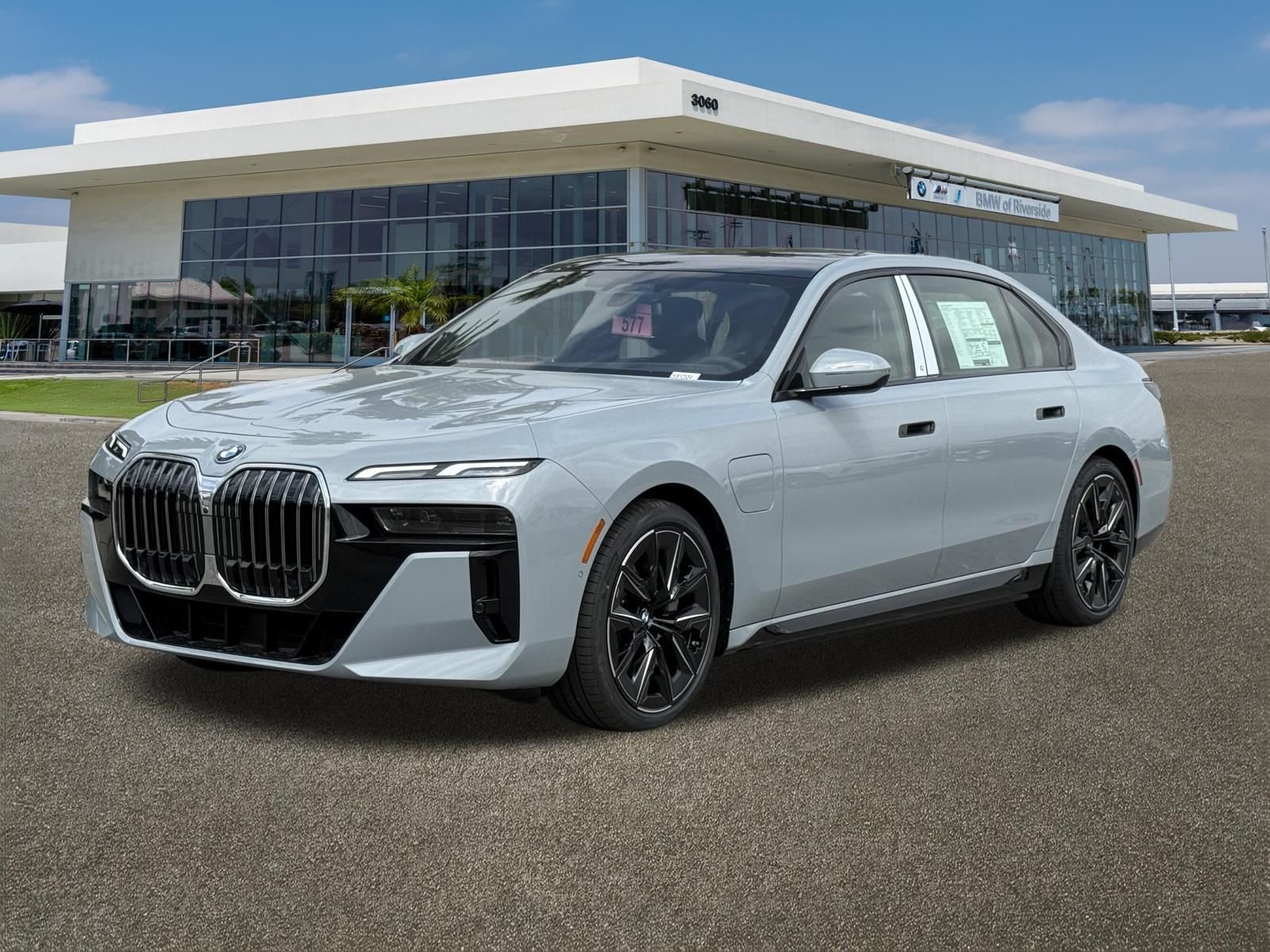 New 2026 Brooklyn Grey Metallic BMW 750e xDrive image 4