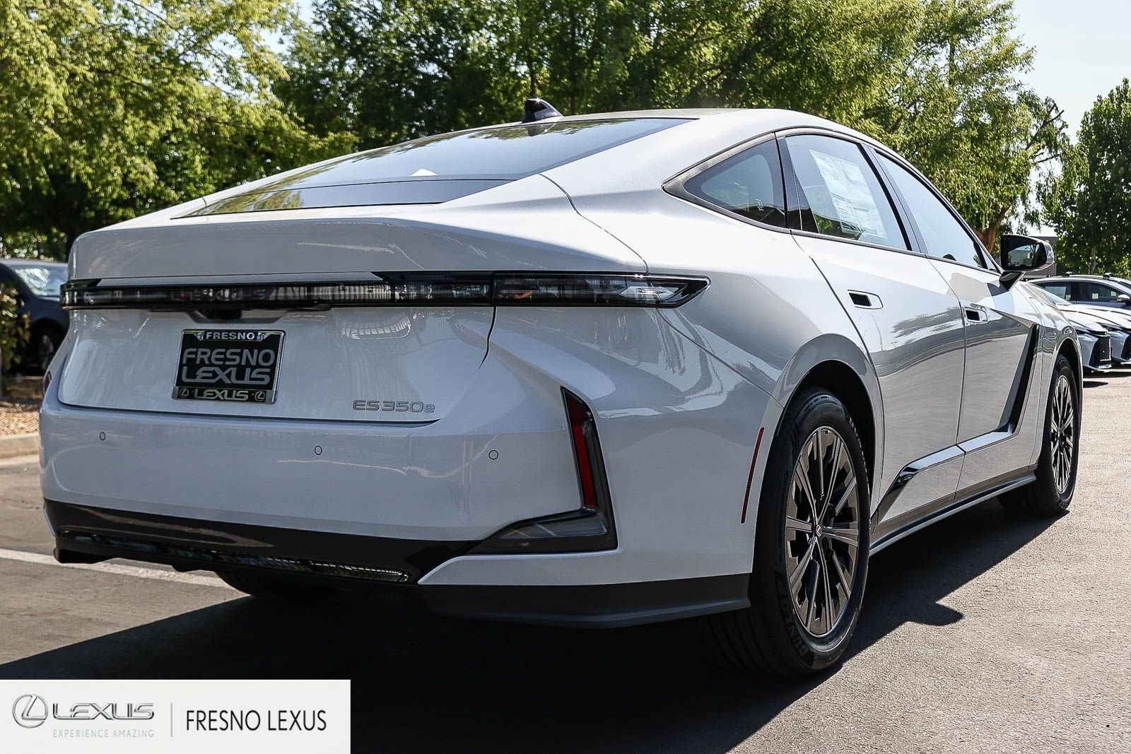 New 2026 Ultra White Lexus ES 350e PREMIUM image 6