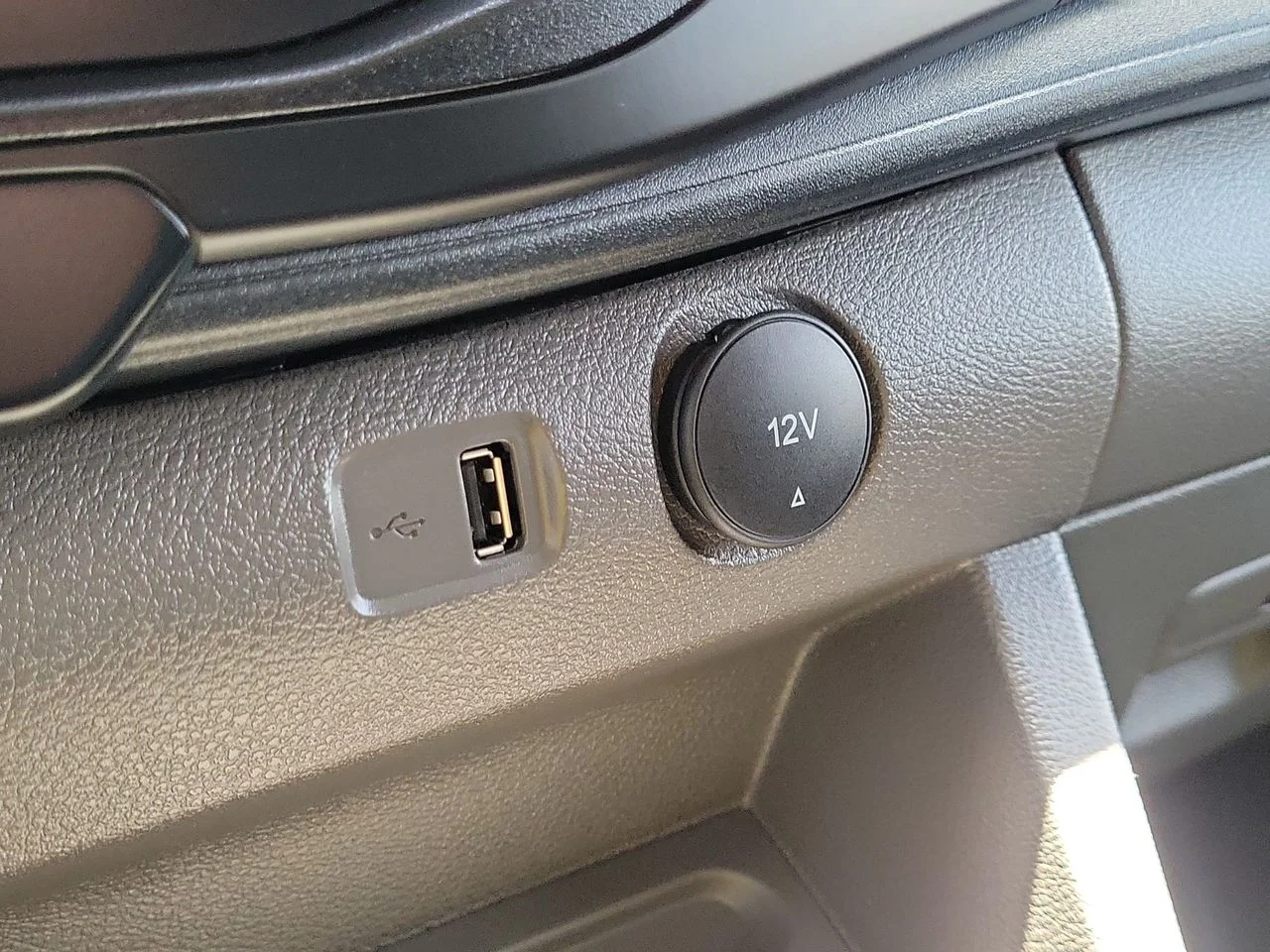 Used 2025 White Ford Base image 31