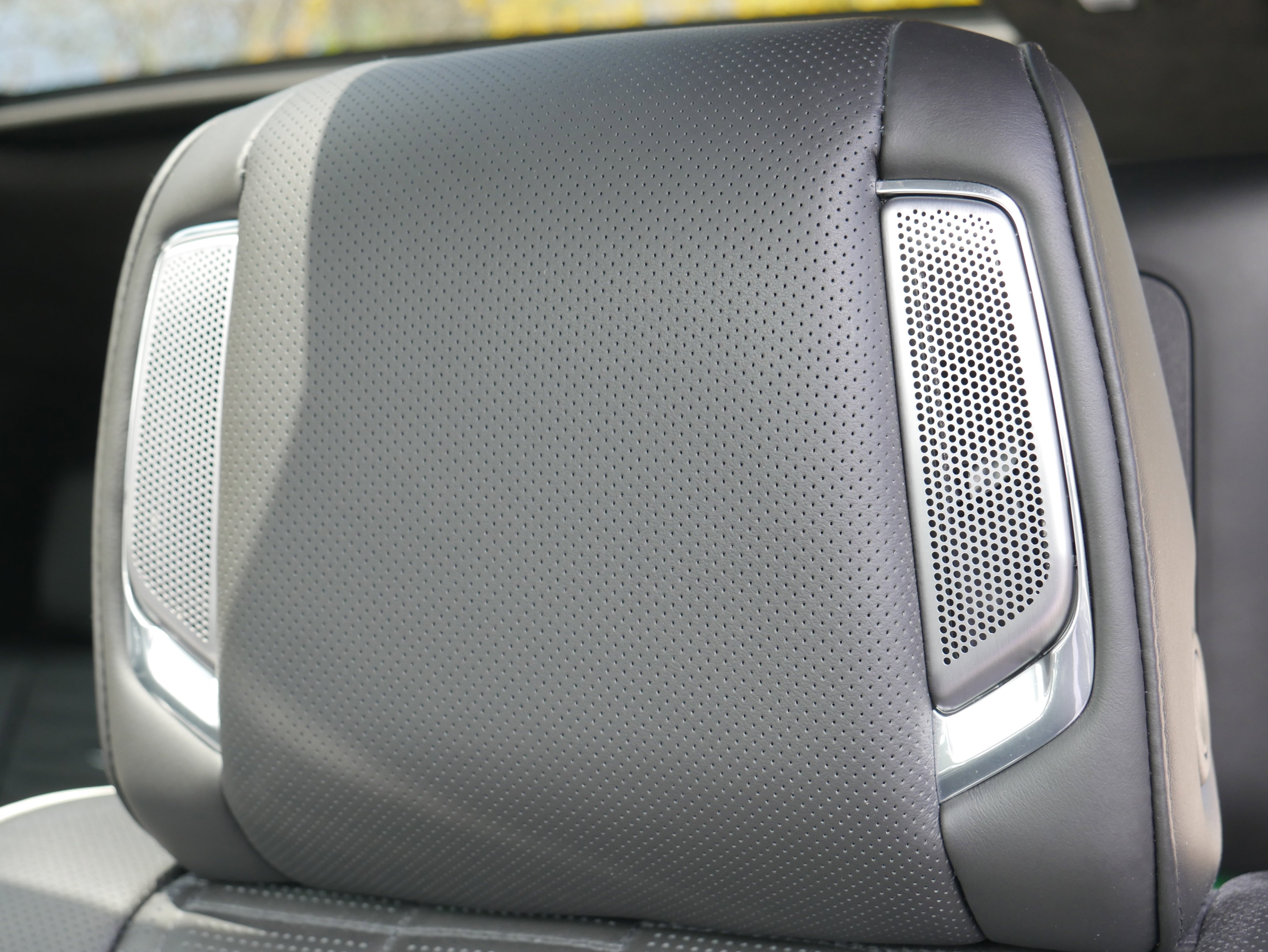 Used 2021 Black Raven Cadillac Premium Luxury Platinum image 18
