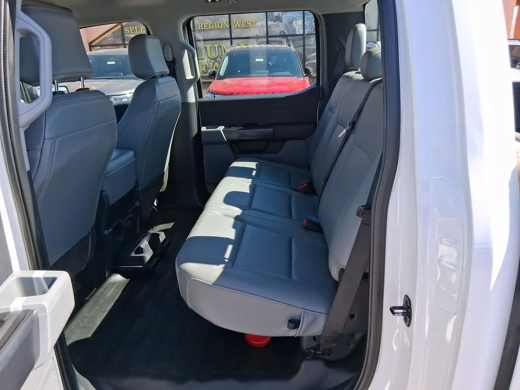 Used 2022 Oxford White Ford XL image 22