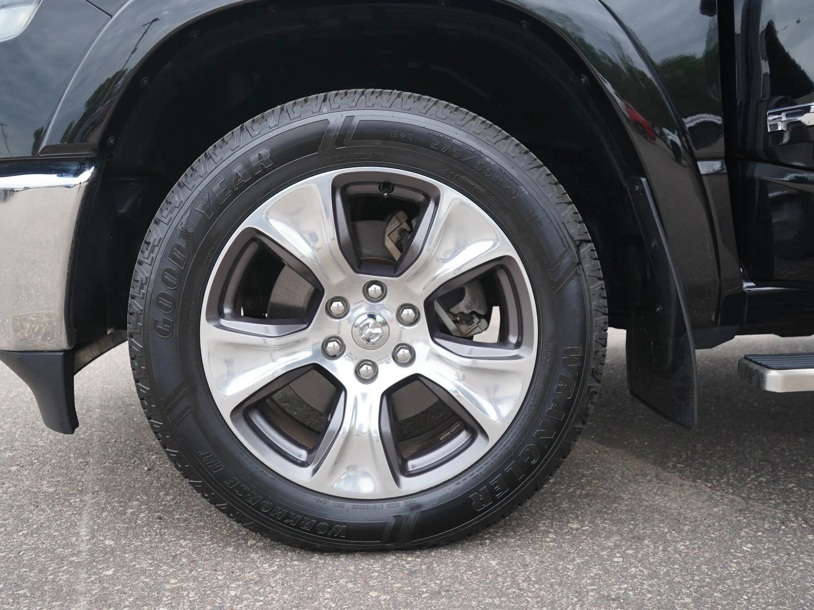 Used 2021 Diamond Black Crystal Pearlcoat Ram Laramie 4x4 V8 Crew Cab 5