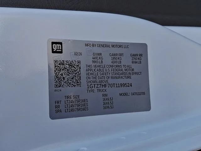 New 2026 Summit White GMC Work Van image 21