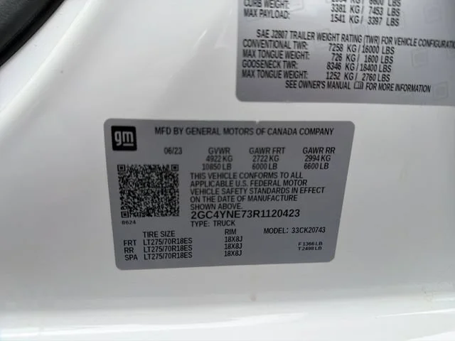 Used 2024 Summit White Chevrolet LT image 33