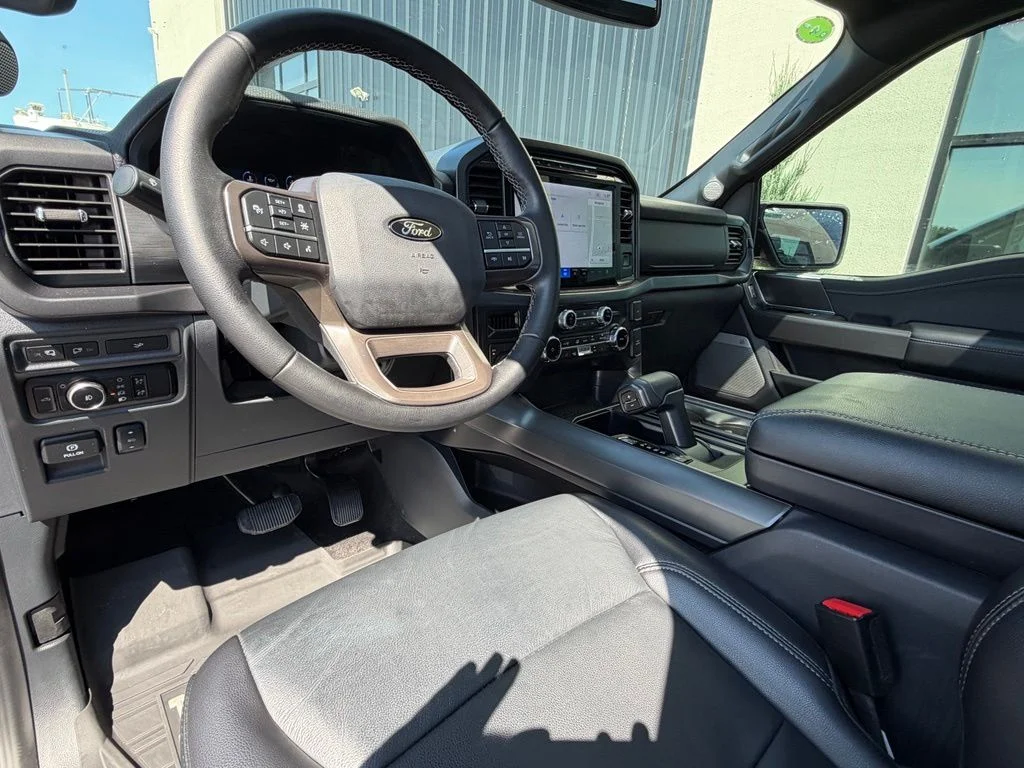 Used 2024 Black Ford XLT image 7