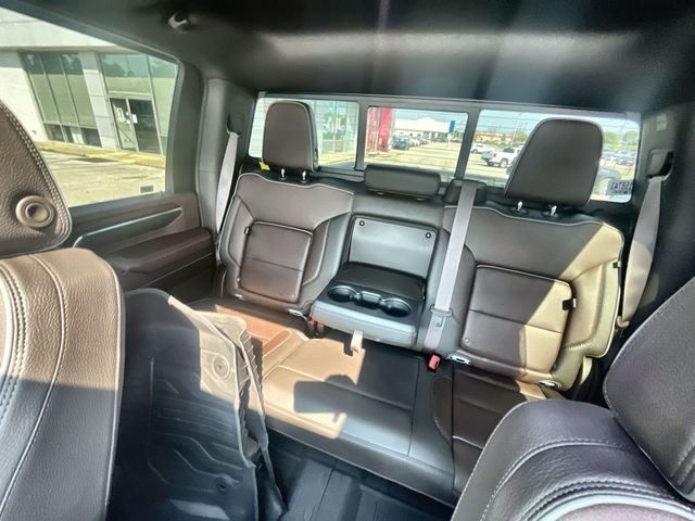 Used 2024 White GMC Denali image 22