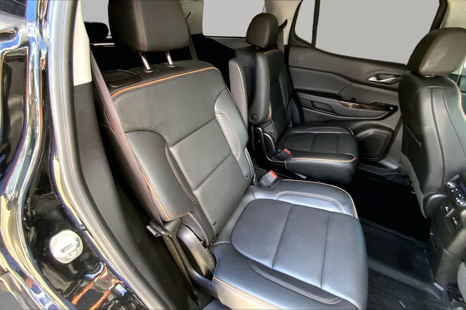 Used 2023 Ebony Twilight Metallic GMC AT4 image 30