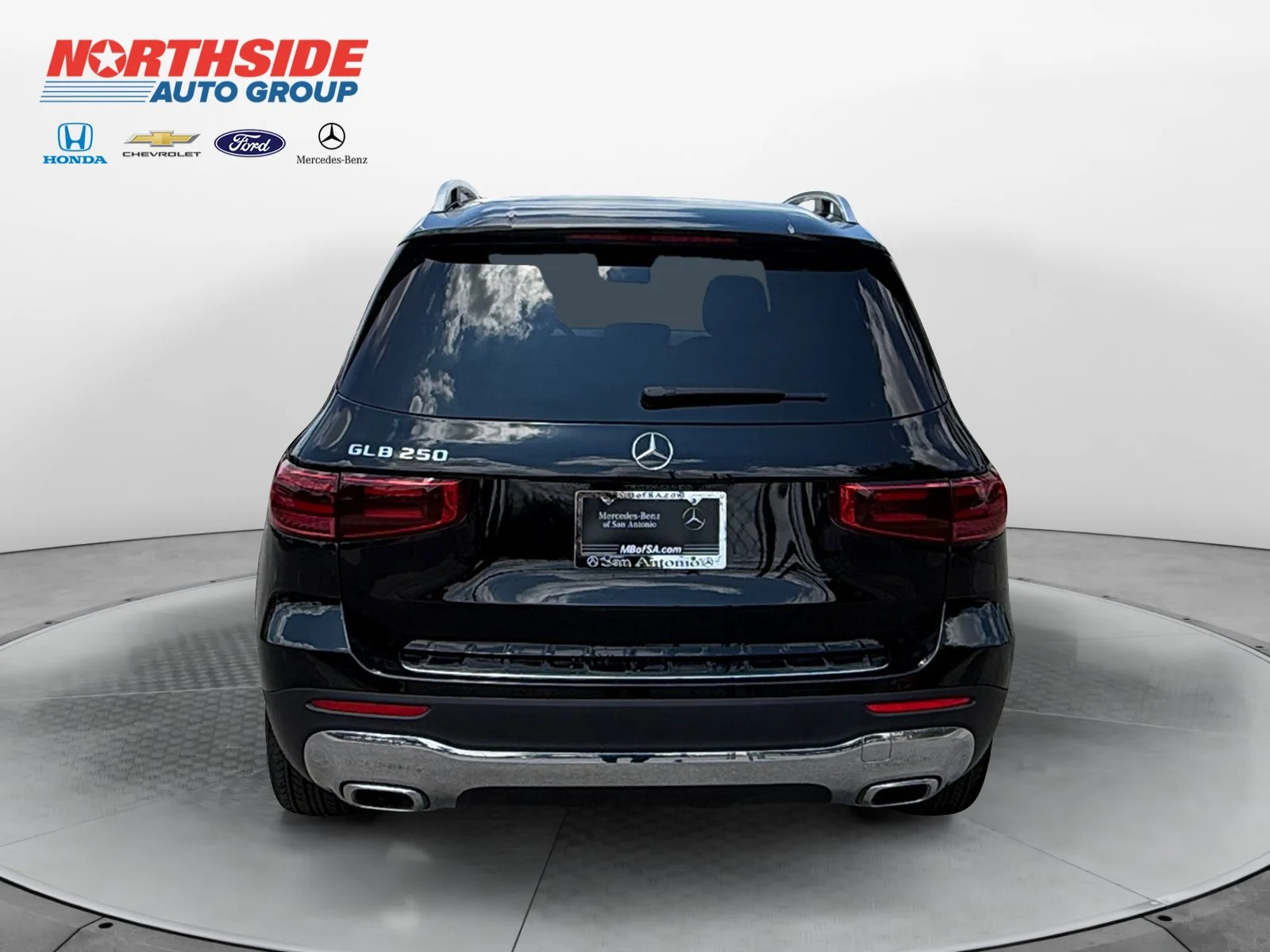 Used 2026 Black Mercedes-Benz GLB 250 image 6