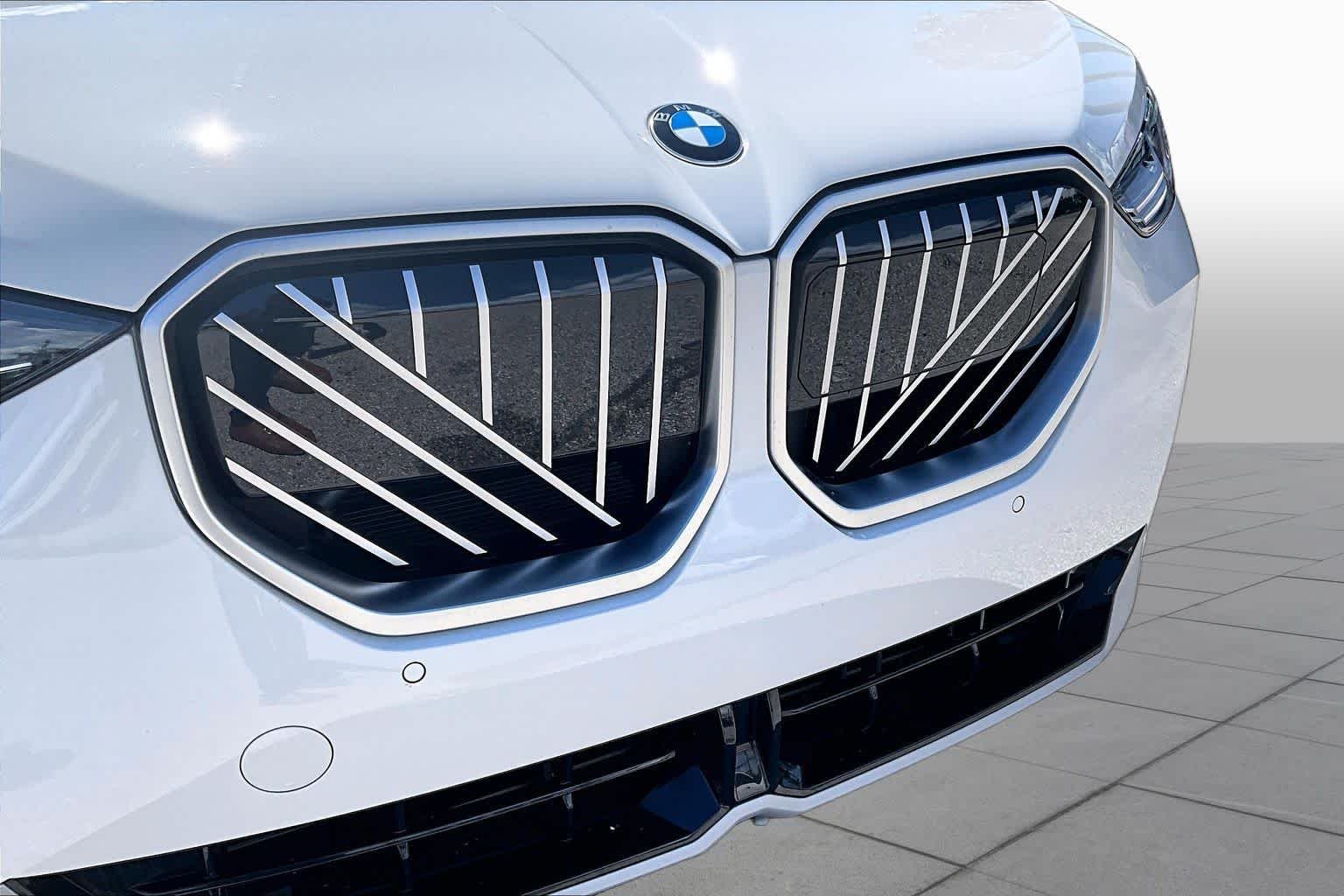 Used 2026 Alpine White BMW 30 xDrive image 28