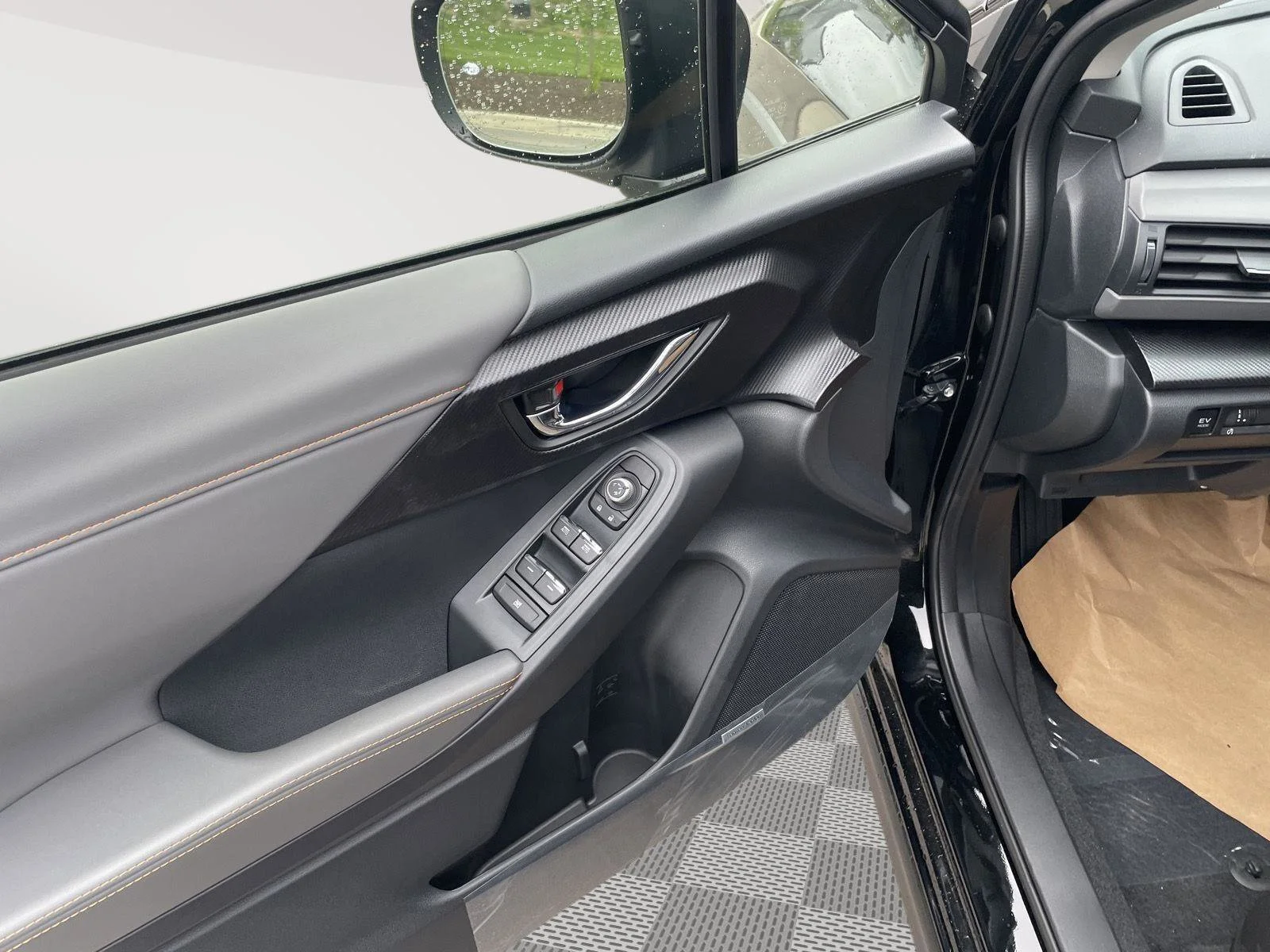 New 2026 Crystal Black Silica Subaru Limited Hybrid image 9
