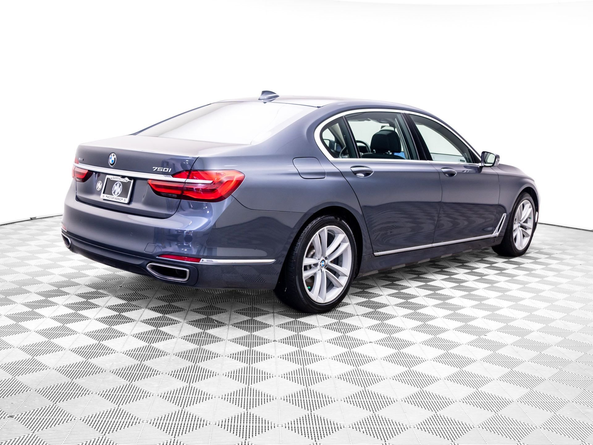 Used 2016 Gray BMW 750i xDrive image 6