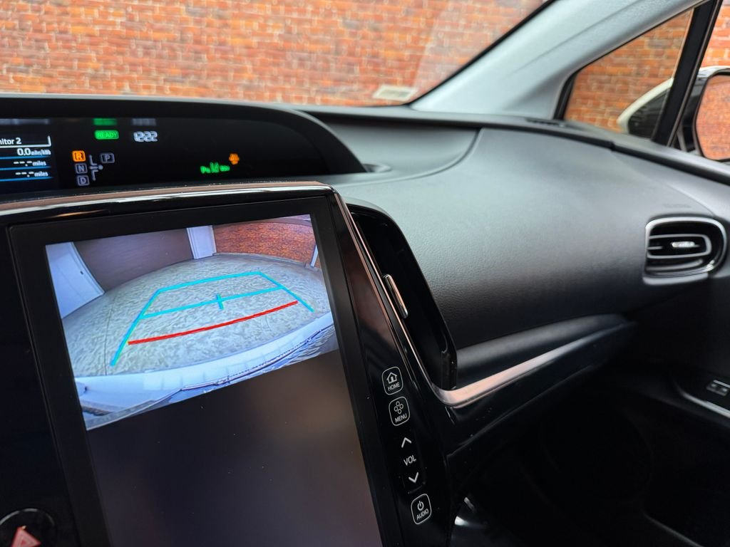 Used 2019 White Toyota Advanced image 20