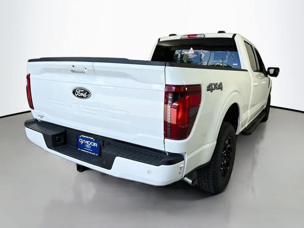 New 2026 Oxford White Ford XLT image 7