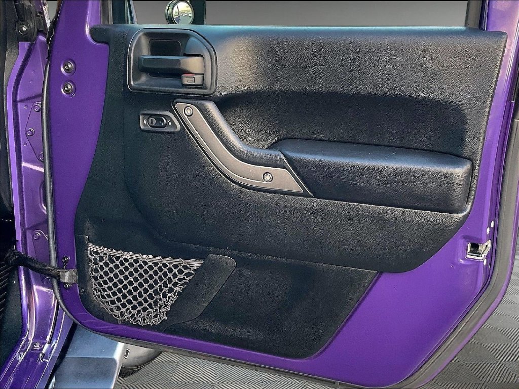 Used 2018 Xtreme Purple Pearlcoat Jeep Unlimited Sport image 12