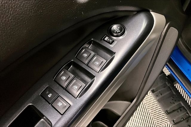 Used 2021 Dynamic Blue Metallic GMC Elevation image 38