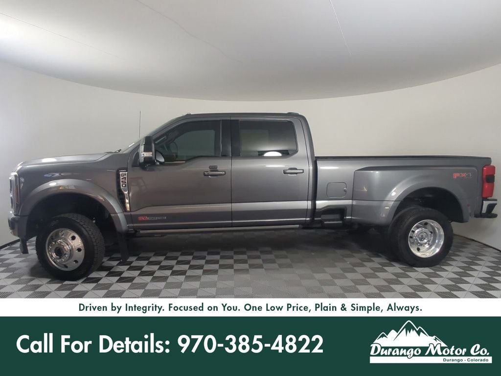 Certified Used 2025 Carbonized Gray Metallic Ford Lariat image 3