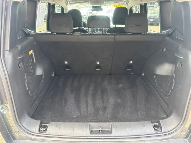 Used 2021 Technogreen Metallic Clearcoat Jeep Sport image 23