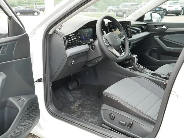 New 2026 White Volkswagen 1.5T SE image 5