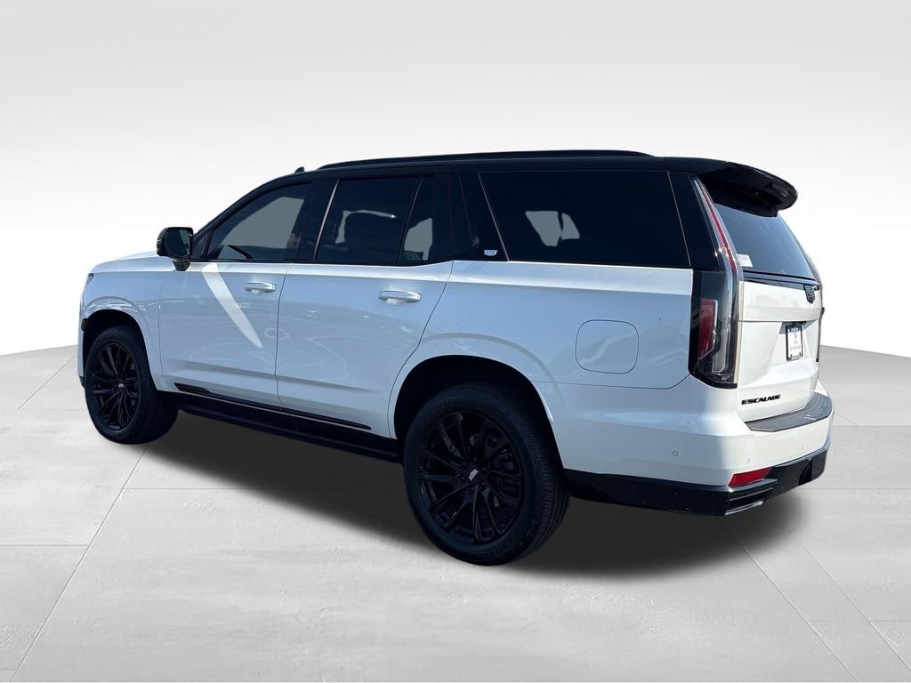 Used 2022 White Cadillac Sport Platinum image 3