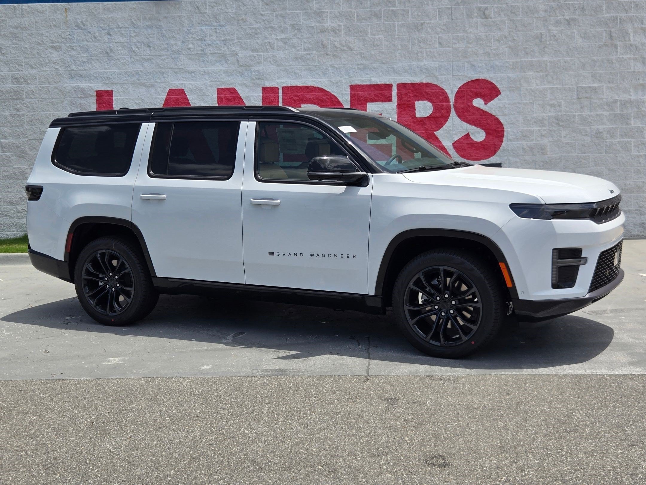New 2026 Bright White Clear-Coat Exterior Paint Jeep Summit Reserve image 1