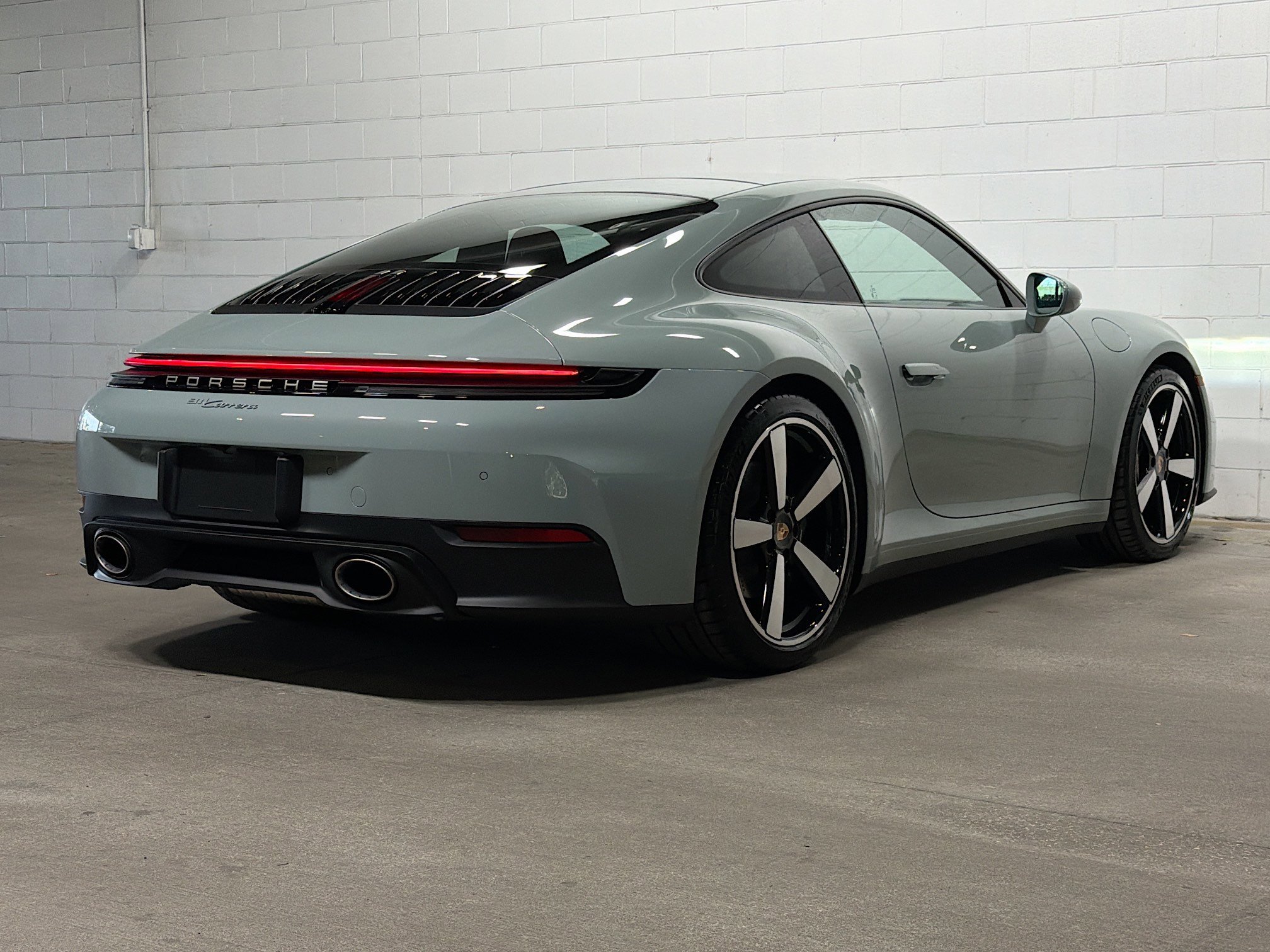 Certified Used 2026 Shade Green Metallic Porsche Carrera image 7