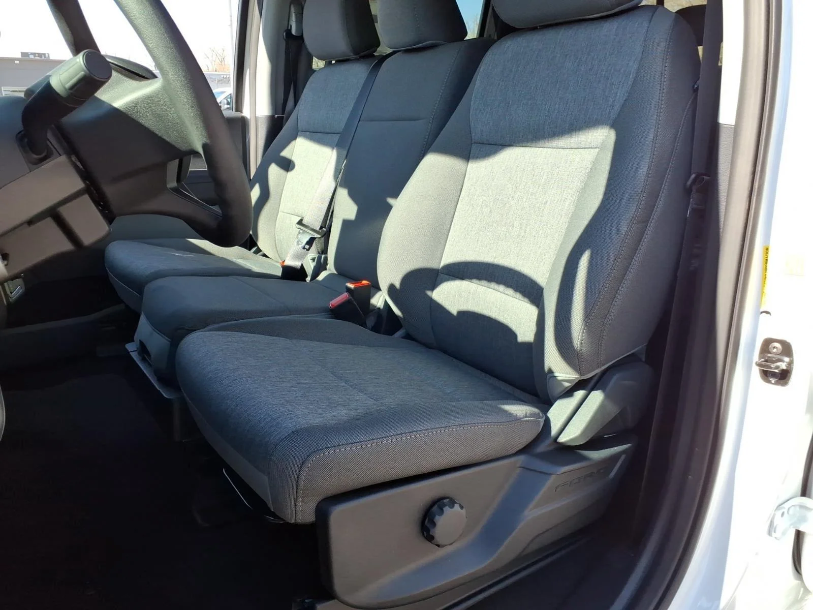 New 2026 Oxford White FORD F-350® XL image 4