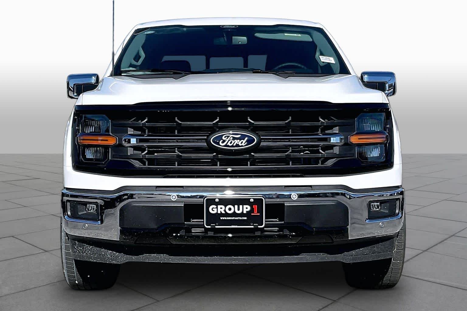New 2026 Oxford White Ford XLT image 3