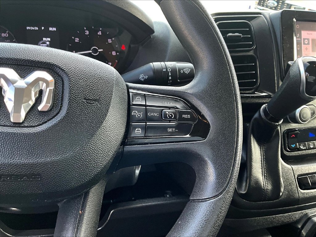 Used 2025 White Ram Base image 12