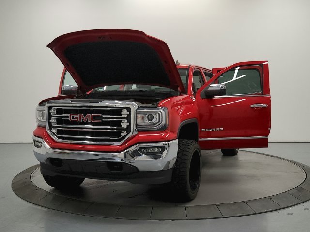 Used 2017 Red GMC SLT image 11